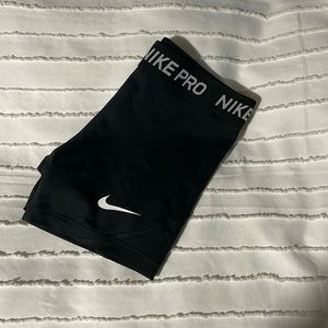 Nike pro shorts. size medium.
